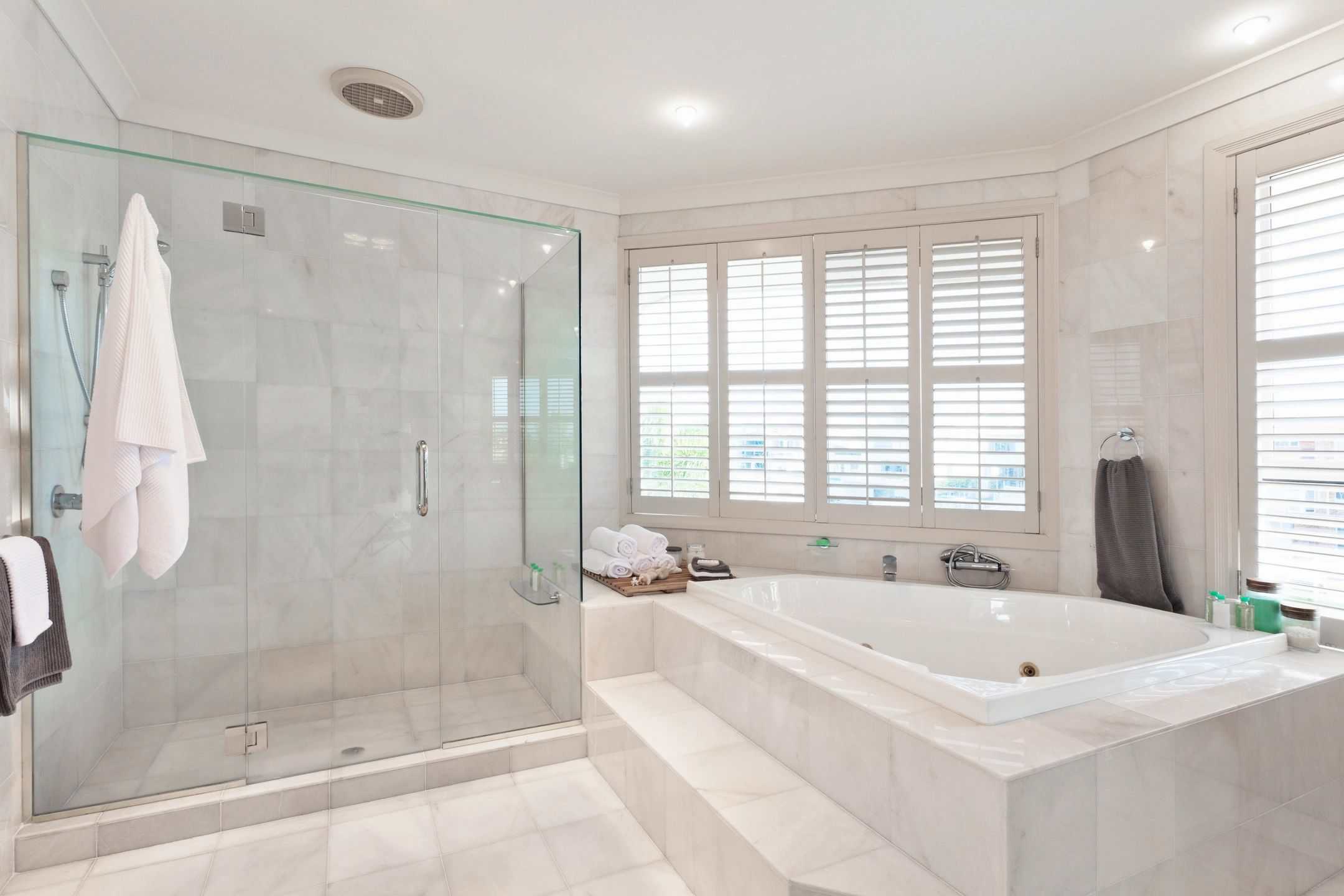 Walk-In Shower Ideas That Work for Any Bathroom Size in 2026